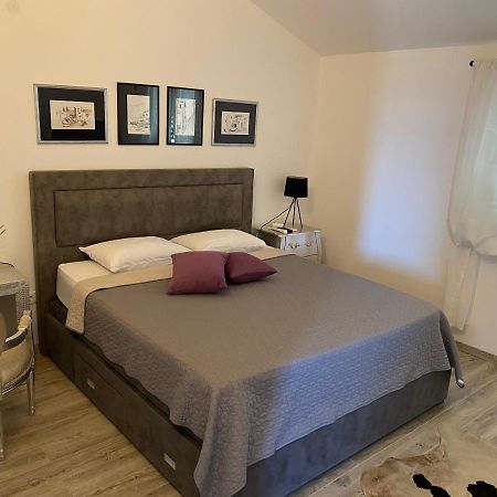 Loft Infinity Apartman Petrovac Kültér fotó